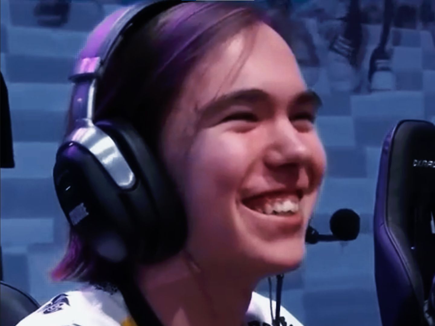 我们不难发 我们不难发