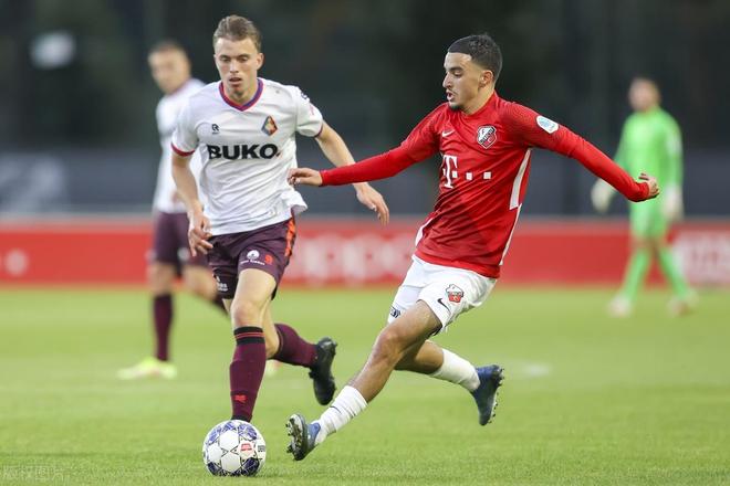 在三号位实 在三号位实